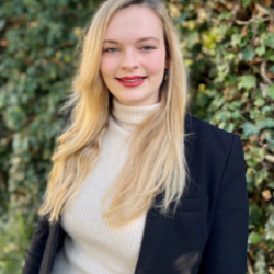 Dr Sarah Paris